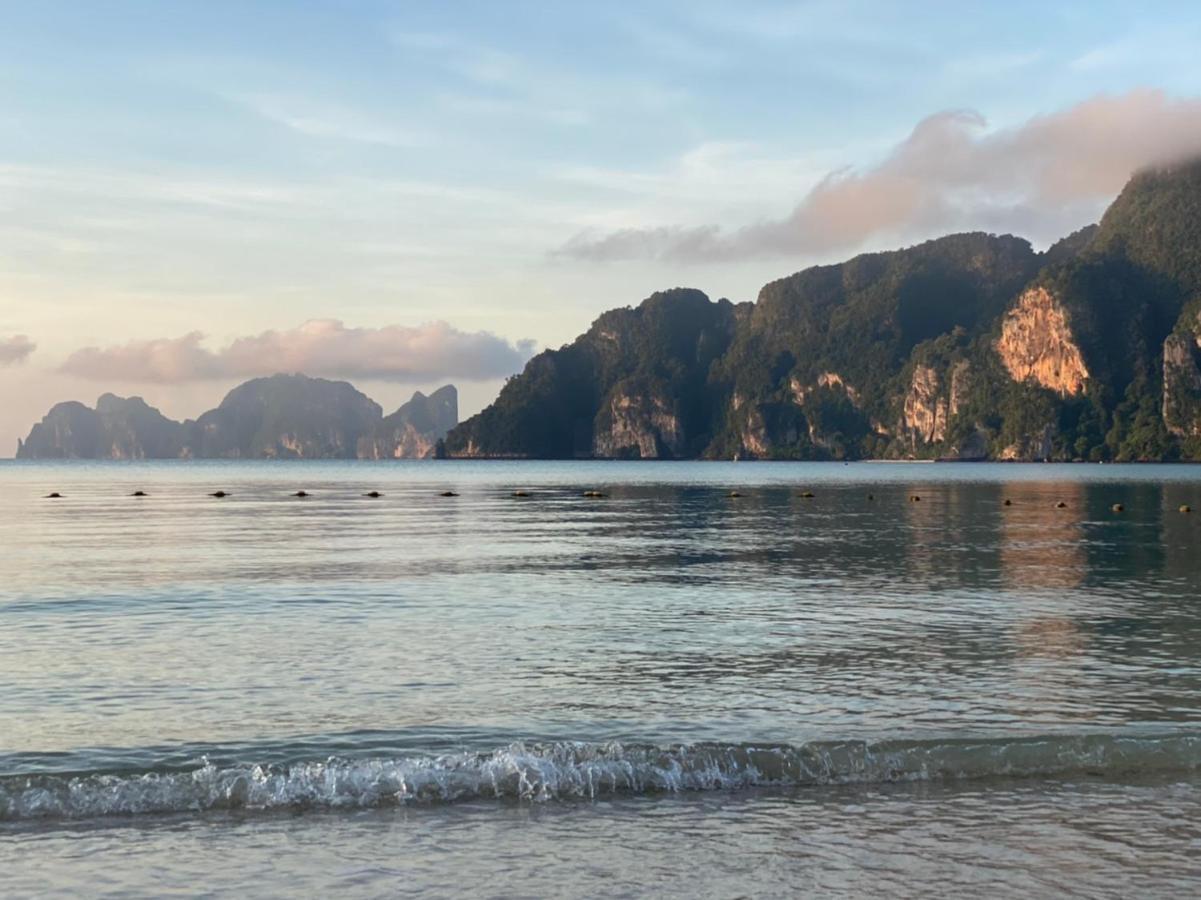 U Rip Resort Phi Phi Hotel Eksteriør billede