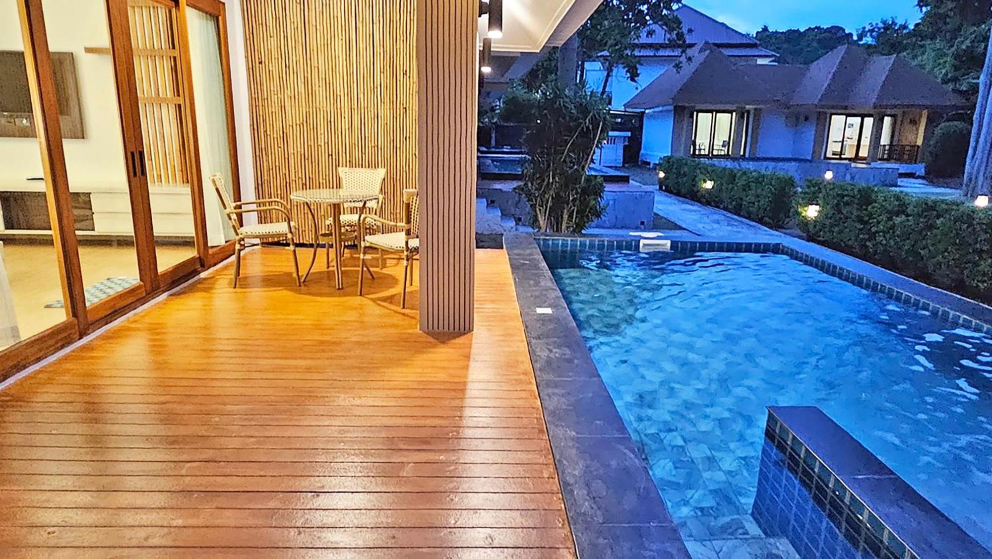 U Rip Resort Phi Phi Hotel Værelse billede